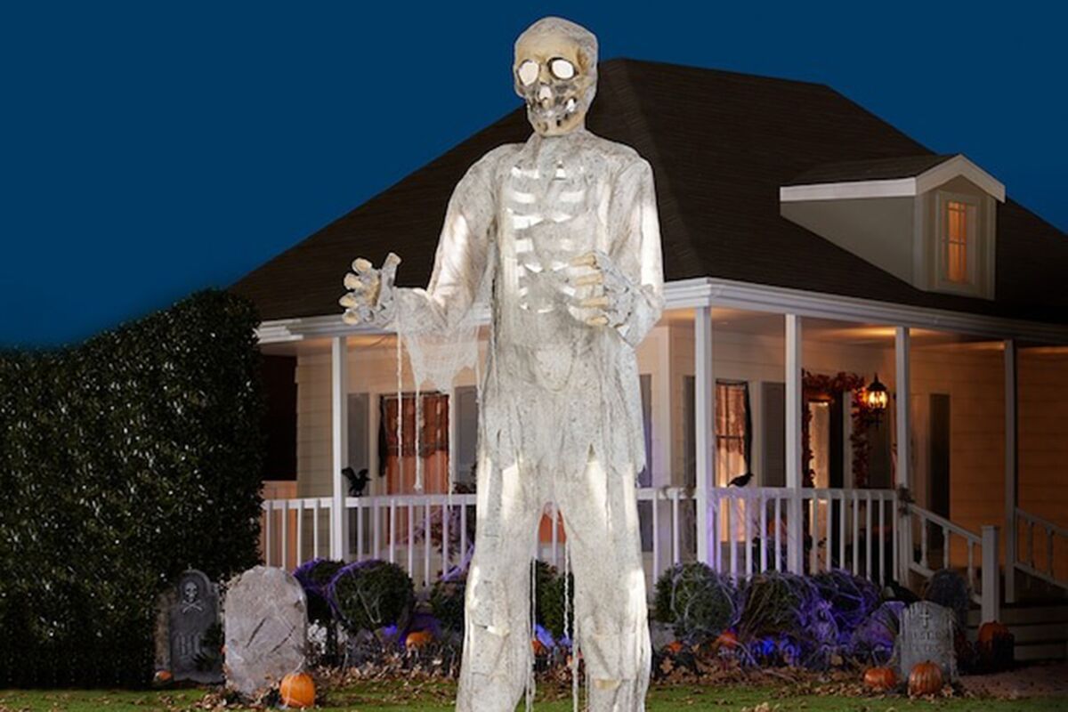 A Look at the 12-Foot Halloween Decoration that’s Starting to Make Waves